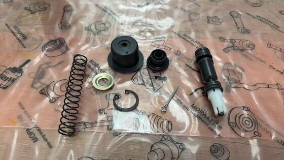 04311-12060 Clutch Master Cylinder Kit Fits Toyota Corolla AE101 1991-1995