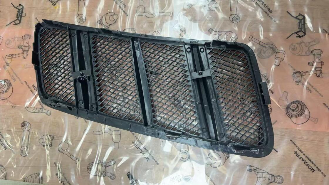 1668800105 LH , 1668800205 RH Front Hood Air Vent Grille Cover Fits Mercedes Benz W166