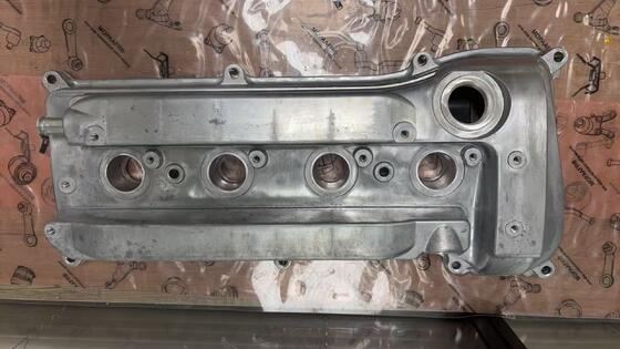 11201-28033 Engine Cylinder Head Valve Cover Fits Toyota Camry RAV4 2AZ 2.4L