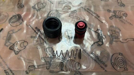 04313-30050 Clutch Release Cylinder Kit Fits Toyota Carina Corolla 1971-1974