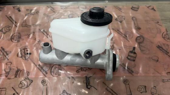 47201-42020 Brake Master Cylinder for 4720142020 Toyota Rav4 SXA1 2.0L