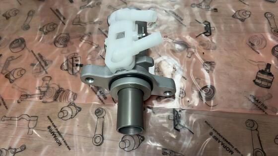 47207-37170 Brake Master Cylinder For TOYOTA DYNA WU600 XZU710 4720737170