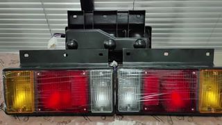 4JB1 8-94178619-0  NPR NHR 100P Tail Combo Lamp